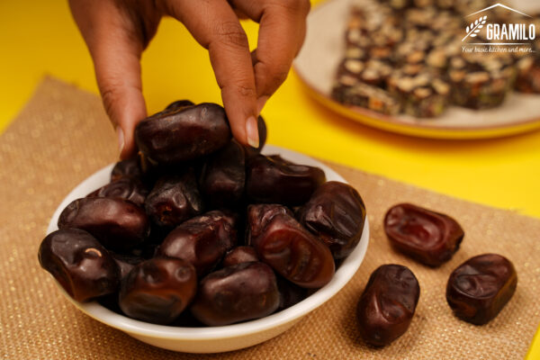 SAFAWI DATES HEALTHY GRAMILO